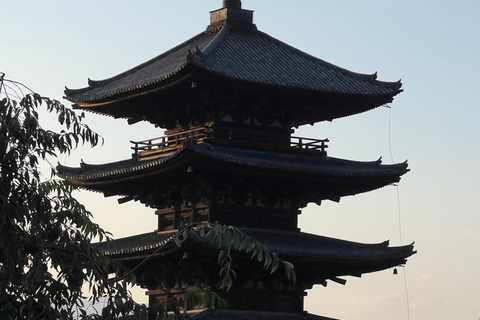 Kyoto: Higashiyama Guided Walking Tour with Kiyomizu-dera