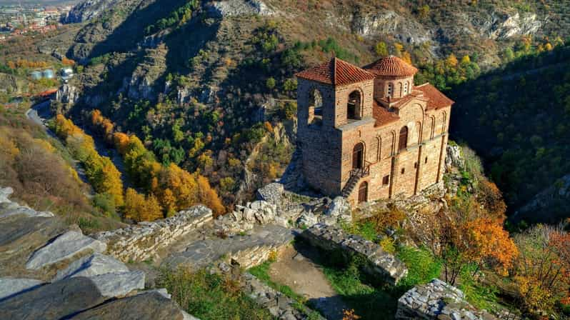 Ze Sofie: Plovdiv, Asenova pevnost a Bačkovský klášter.