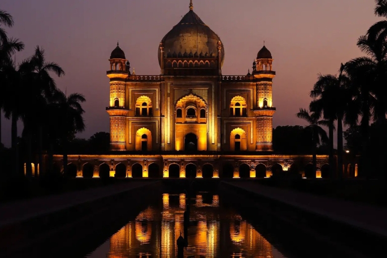 Delhi: Night Photography & Heritage Walking Tour Night Tour with Monument Entrance Tickets & Dinner