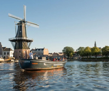 Haarlem: Passeio turístico de barco com snacks e bebidas