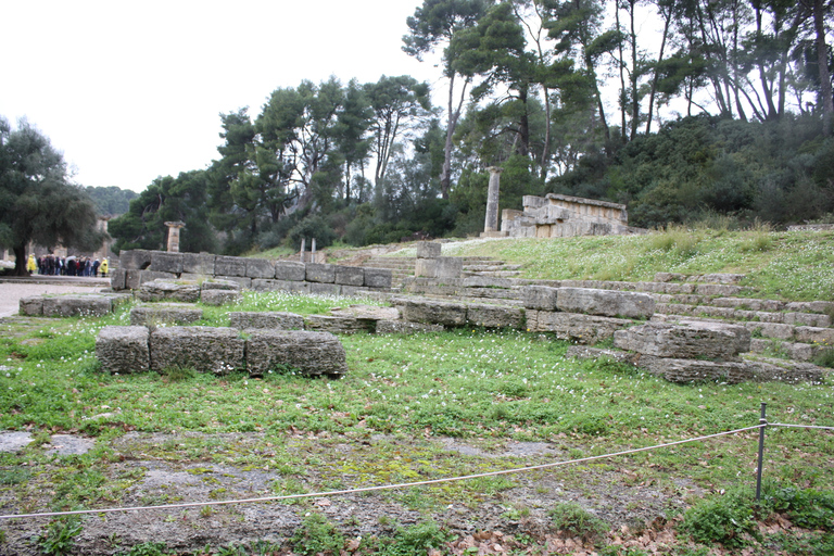 From Kyllini: Day Trip to Ancient Olympia & a Greek Farm From Kyllini: Day Tour by Taxi