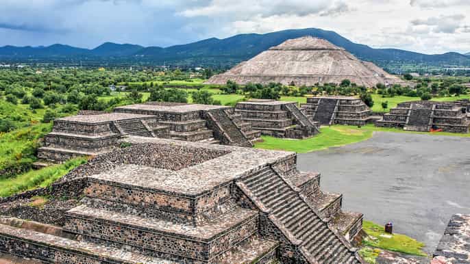 mexico city pyramids of teotihuacan basilica of guadalupe