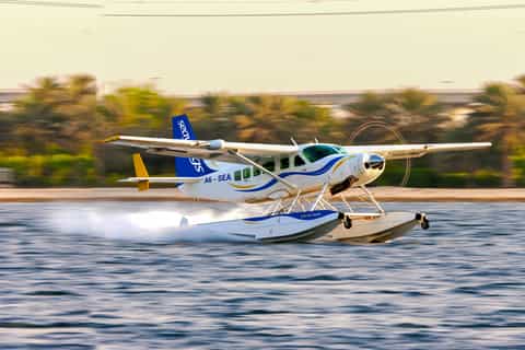 dubai seaplane flight over palm jumeirah and burj khalifa