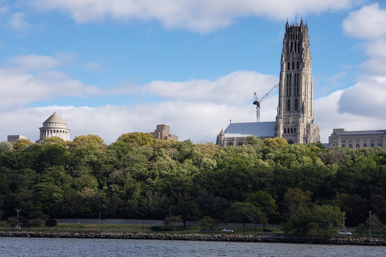 Nueva York: recorrido en yate por el follaje otoñal del río HudsonNueva York: tour otoñal en yate por el río Hudson