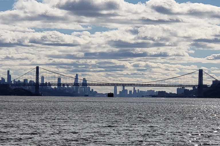 Nueva York: recorrido en yate por el follaje otoñal del río HudsonNueva York: tour otoñal en yate por el río Hudson