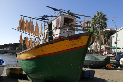 Funchal: Visita guiada particular ao Cabo GirãoMadeira: Excursão guiada ao Cabo Girão ENG/PT/ES