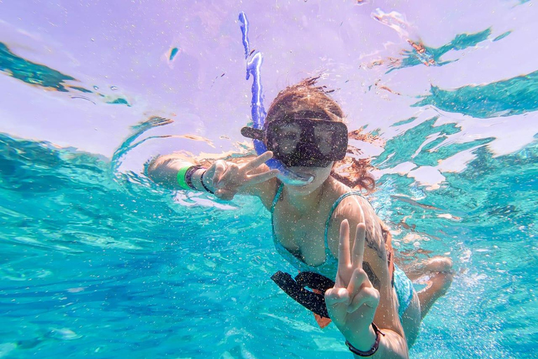 Cancun: Isla Mujeres Premium Catamaran Half-Day Tour