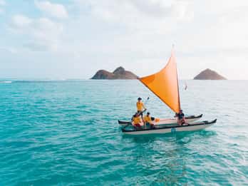 Oahu: Authentisches hawaiianisches Segelabenteuer nach Mokuluas Oahu: Authentisches hawaiianisches Segelabenteuer nach Mokuluas