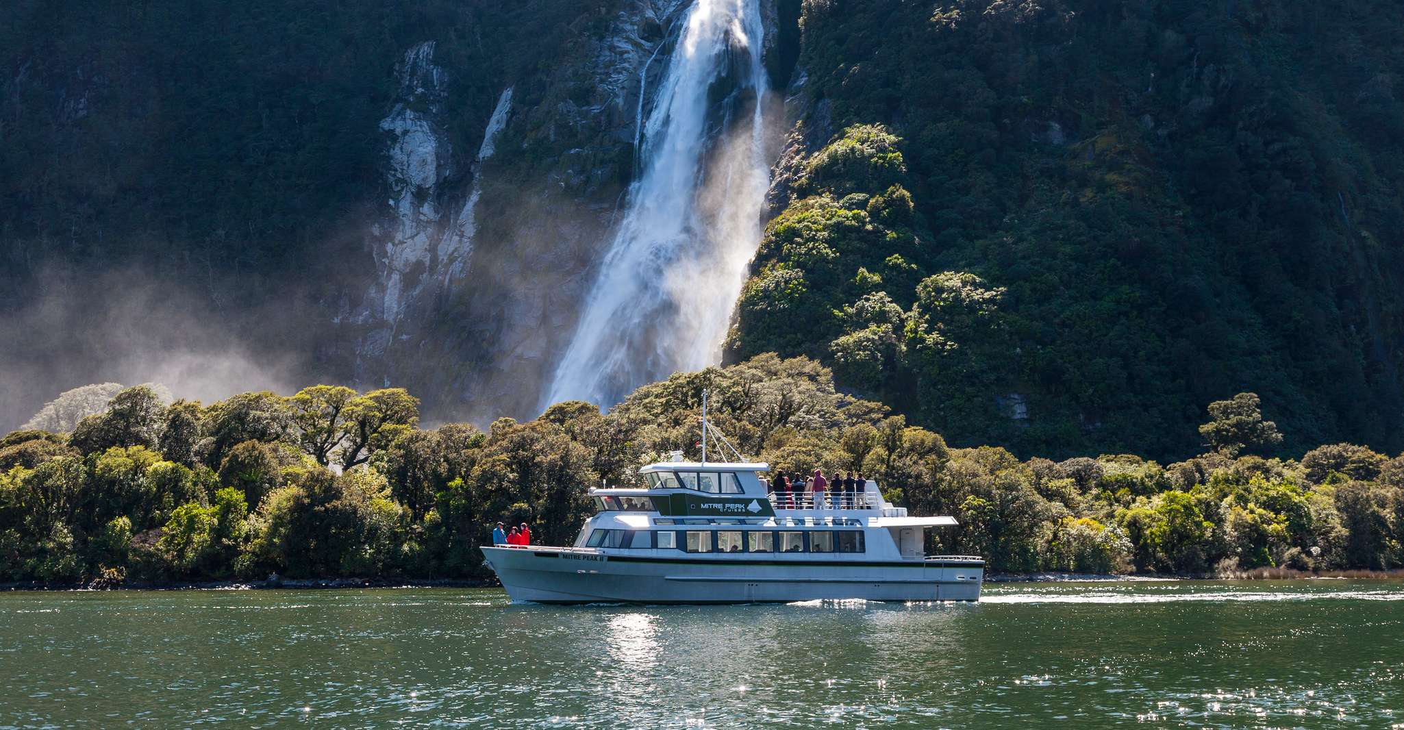 Milford Sound, 2 ore di crociera panoramica - Housity