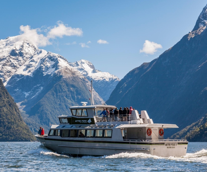 Milford Sound : croisière touristique de 2 h en petit bateau