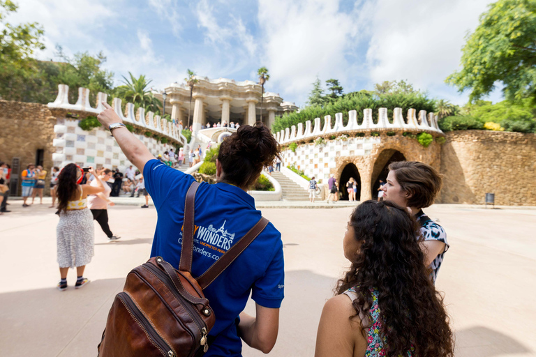 Barcelona: Sagrada Familia and Park Guell Combo Guided Tour Sagrada Família followed by Park Güell