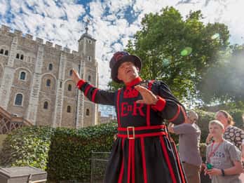Tower of London: Kleingruppentour mit einem Beefeater Tower of London: Kleingruppentour mit einem Beefeater