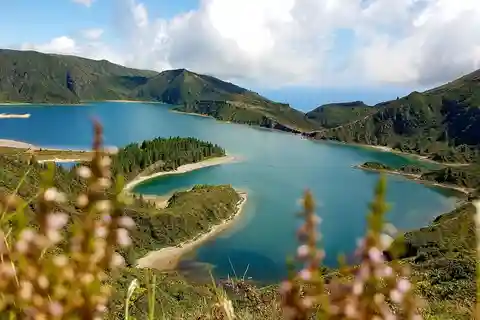 Ponta Delgada: Sete Cidades & Lagoa do Fogo Tour