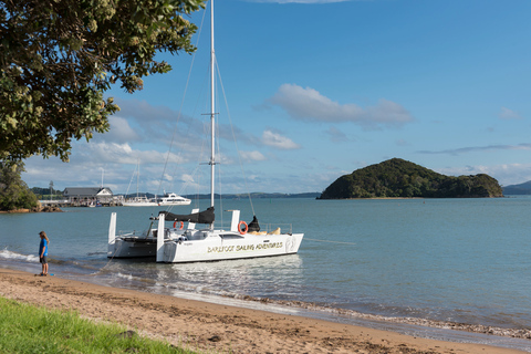 From Paihia: Island-Hopper Sailing Cruise with Picnic Lunch