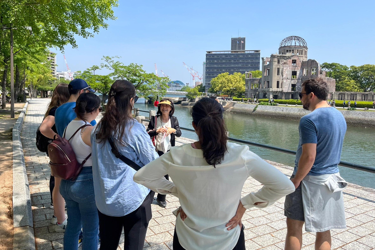 Visite privée d&#039;Hiroshima et de Miyajima avec guide agréé