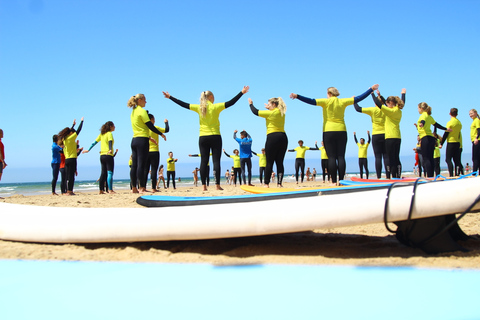 Lissabon: Surfkurs am Strand Praia de Carcavelos