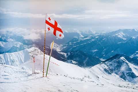 Gudauri Ski Tour: Private Tour with Lunch & Ski Pass