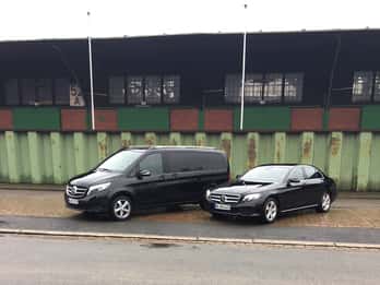 Hamburg: 3-stündige Tour in einer Limousine mit Fahrer/Guide Hamburg: 3-stündige Tour in einer Limousine mit Fahrer/Guide