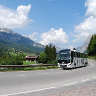 Direct Coach Venice Airport or Mestre to Cortina