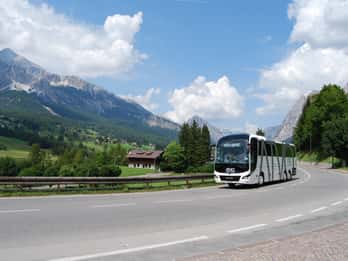 Direkte Busverbindung vom Flughafen Venedig oder Mestre nach Cortina Direkte Busverbindung vom Flughafen Venedig oder Mestre nach Cortina