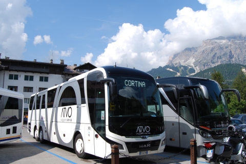 Autobús directo del aeropuerto de Venecia o Mestre a CortinaAeropuerto de Venecia o Mestre a Cortina Direct Coach