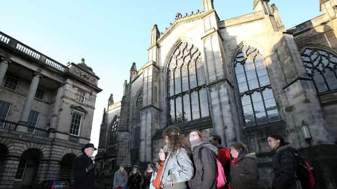 edinburgh old town historical walking tour