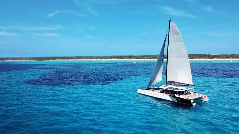 Cartagena: Catamaran op de Rosario-eilanden met lunch en snorkelen