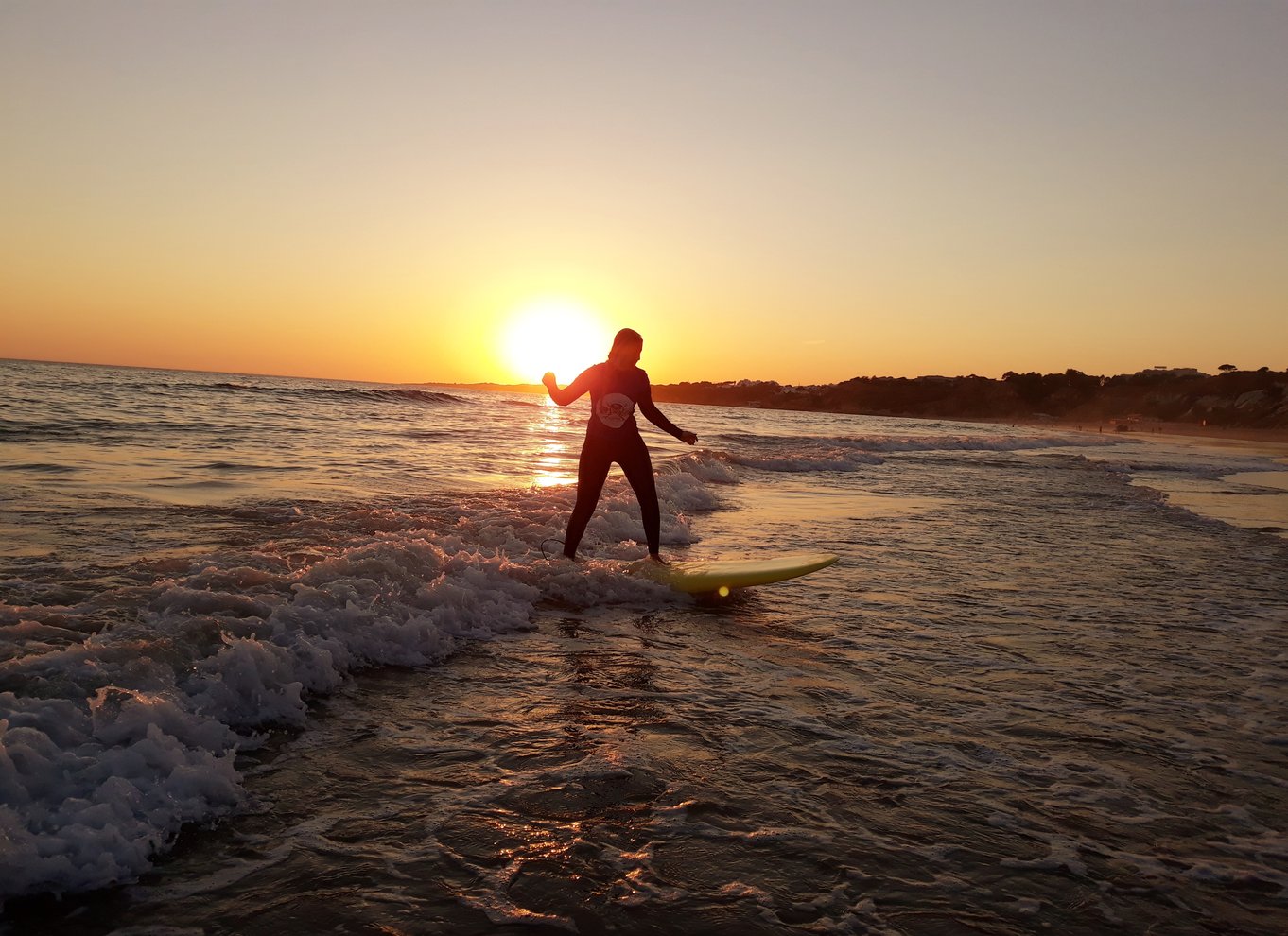 Albufeira: 2-timers surflektion på Falesia-stranden