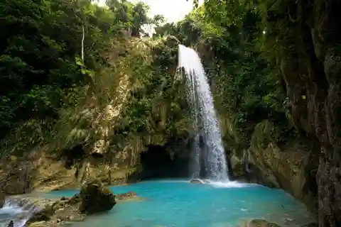Cebu: Tubarão-baleia, Sumilon Sandbar e Inambakan Falls