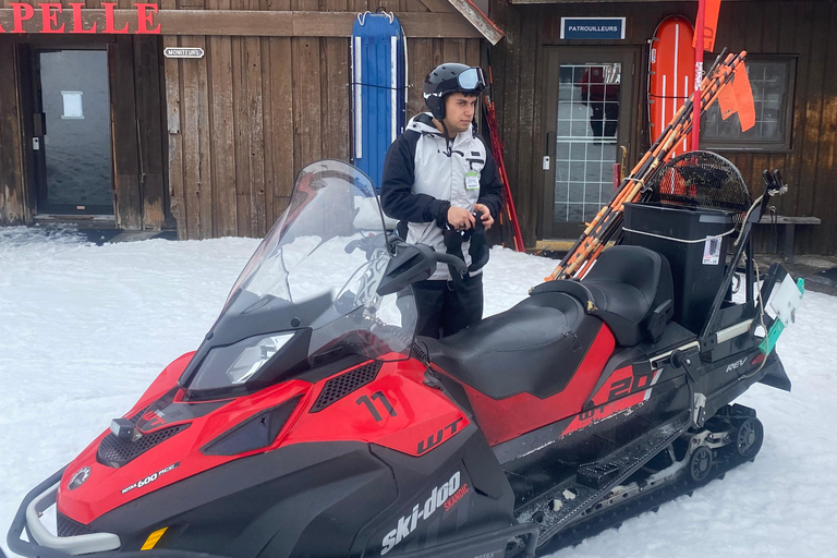 Montreal: Canadian Forest Guided Tour by Snowmobile Snowmobile for One Person