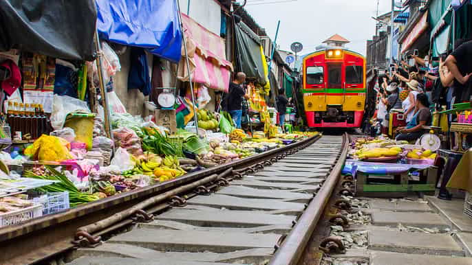 suvanabhumi airport transit tour floating train markets