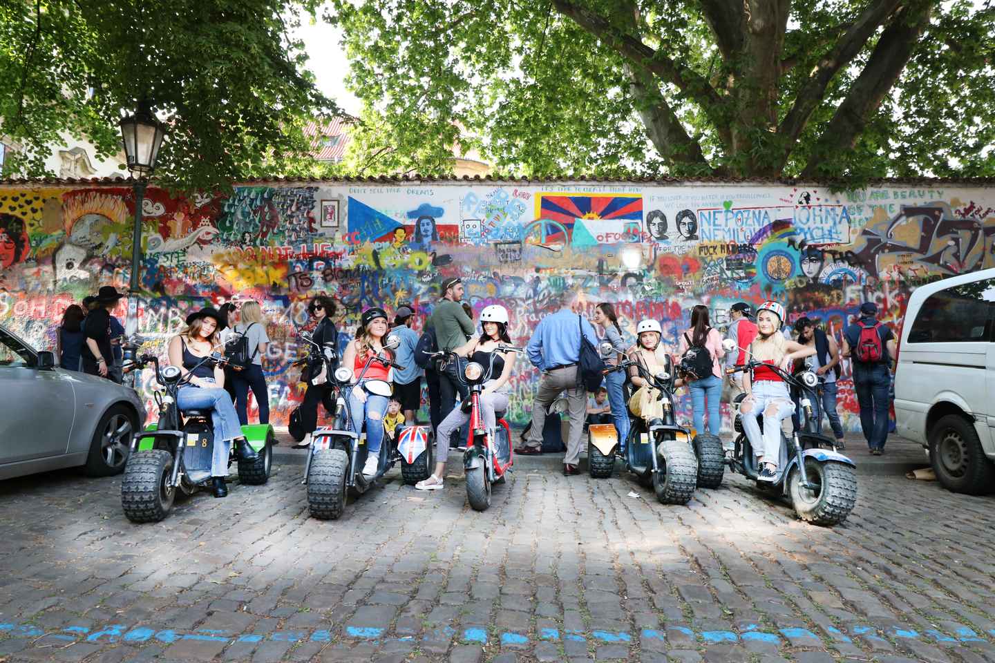 Prague: 3-Hour Grand e-Scooter Guided Tour