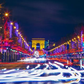 パリのクリスマス：シャンゼリゼ通り＆凱旋門
