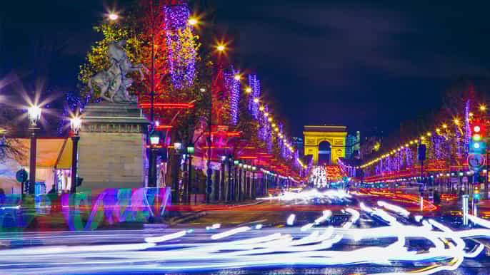 paris weihnachten auf den champs elysées am triumphbogen