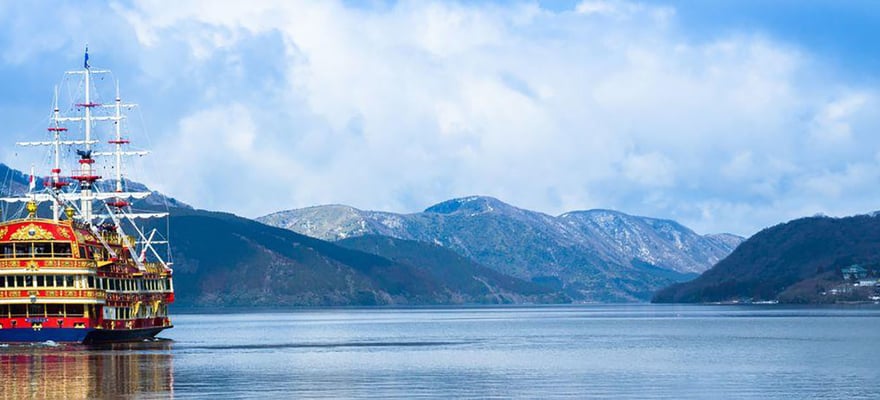Cruises & boat tours