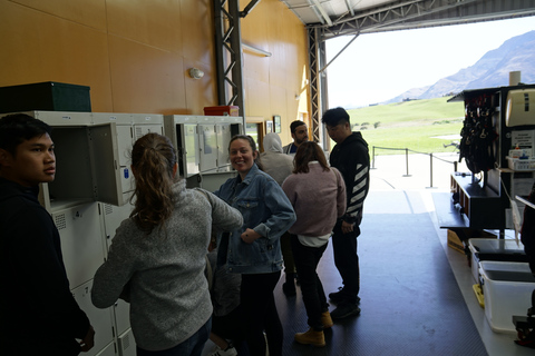 Queenstown: saut en parachute tandem de 12 000 pieds au-dessus des lacs du sud