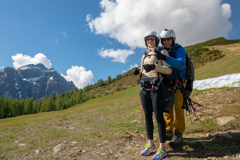 Neustift im Stubaital: Tandem Paragliding Flight