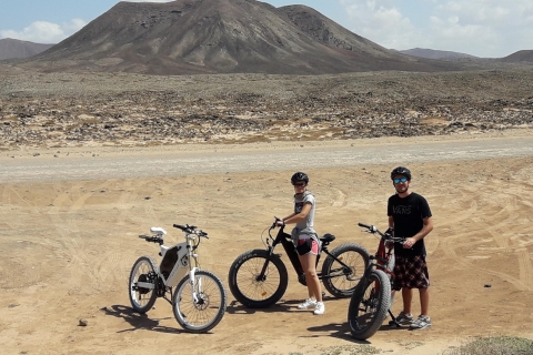 De Corrale: visite en vélo électrique de FuerteventuraFuerteventura E-Bike Tour de 3 heures de Corralejo