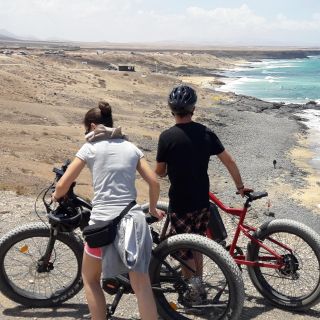 Corralejo: 5-Hour E-Bike Tour with Hike on Fuerteventura