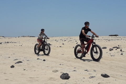 Corralejo: visite en vélo électrique de 5 heures avec randonnée à Fuerteventura