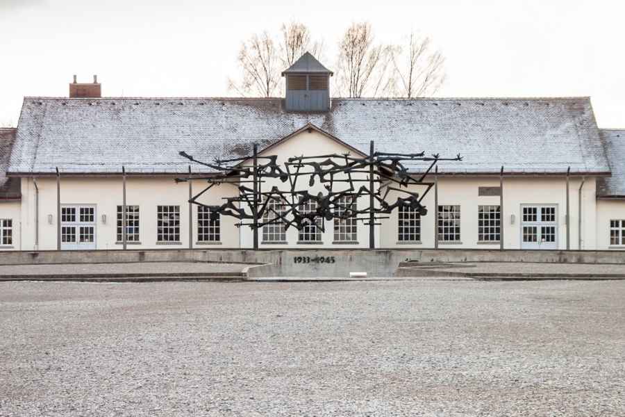 Ab München: Tagestour zur Gedenkstätte Dachau