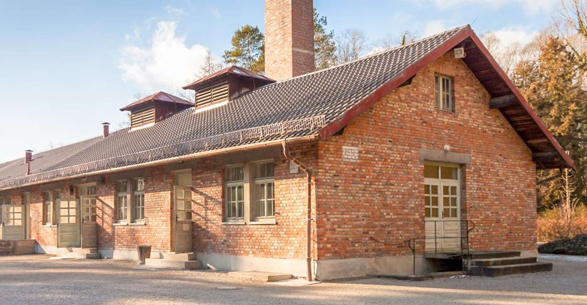 From Munich: Dachau Memorial Site Full-Day Tour photo 6