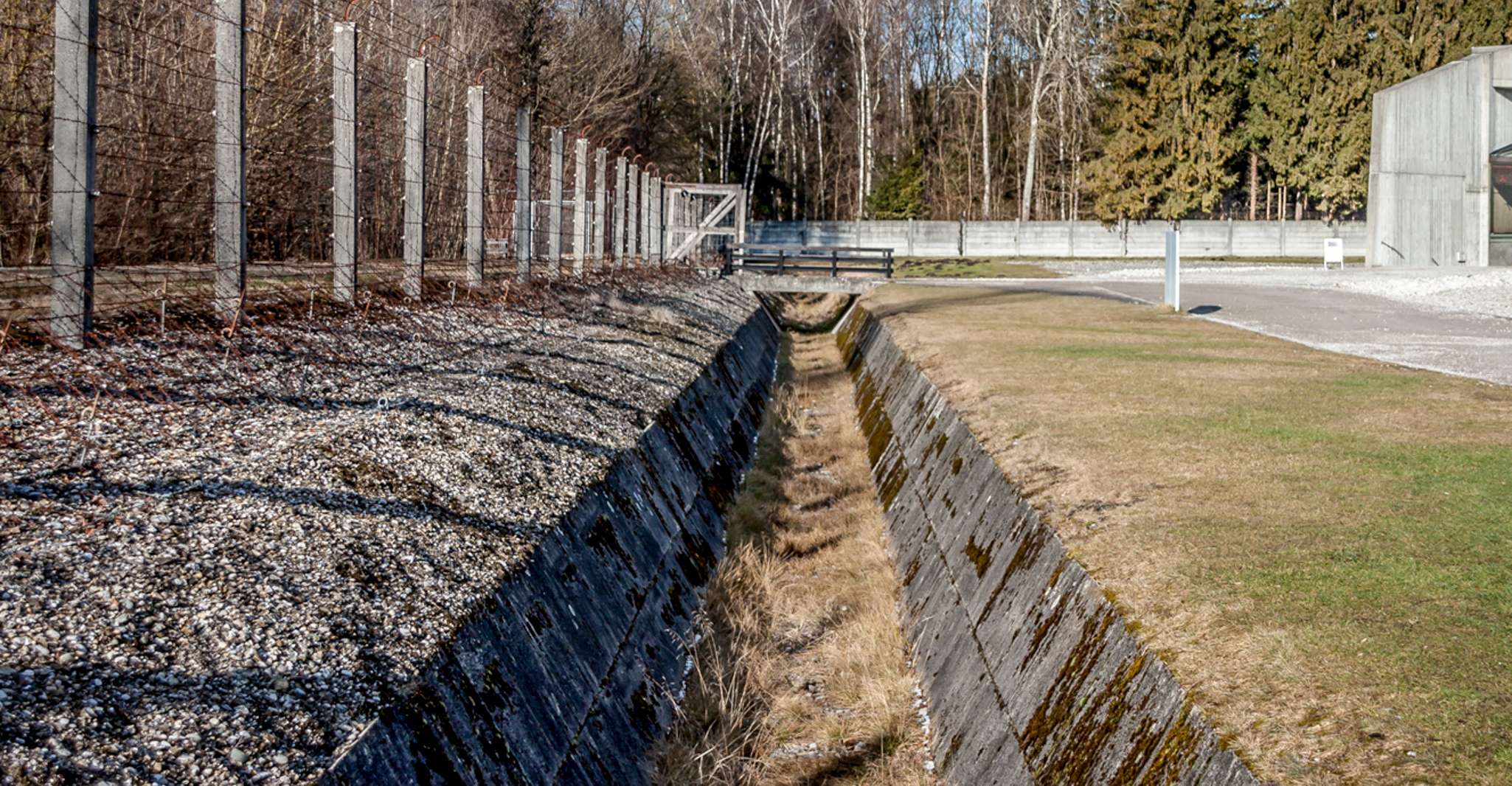 From Munich: Dachau Memorial Site Full-Day Tour photo 9