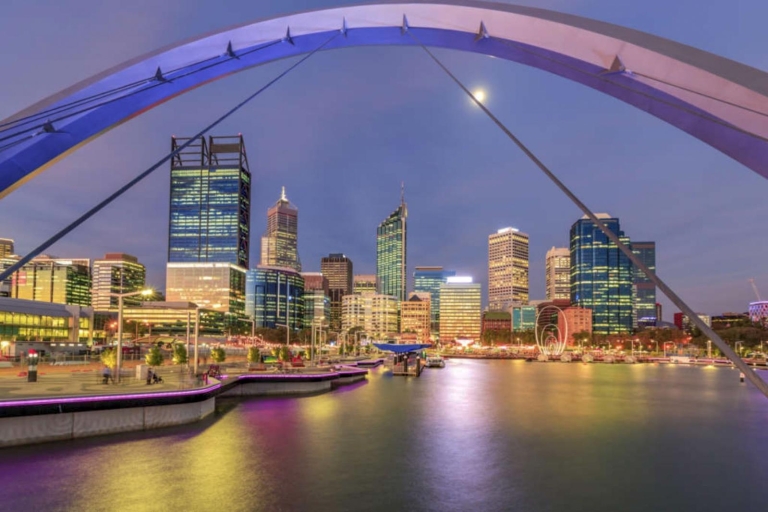 Perth: Swan River Dinner Cruise mit Getränken