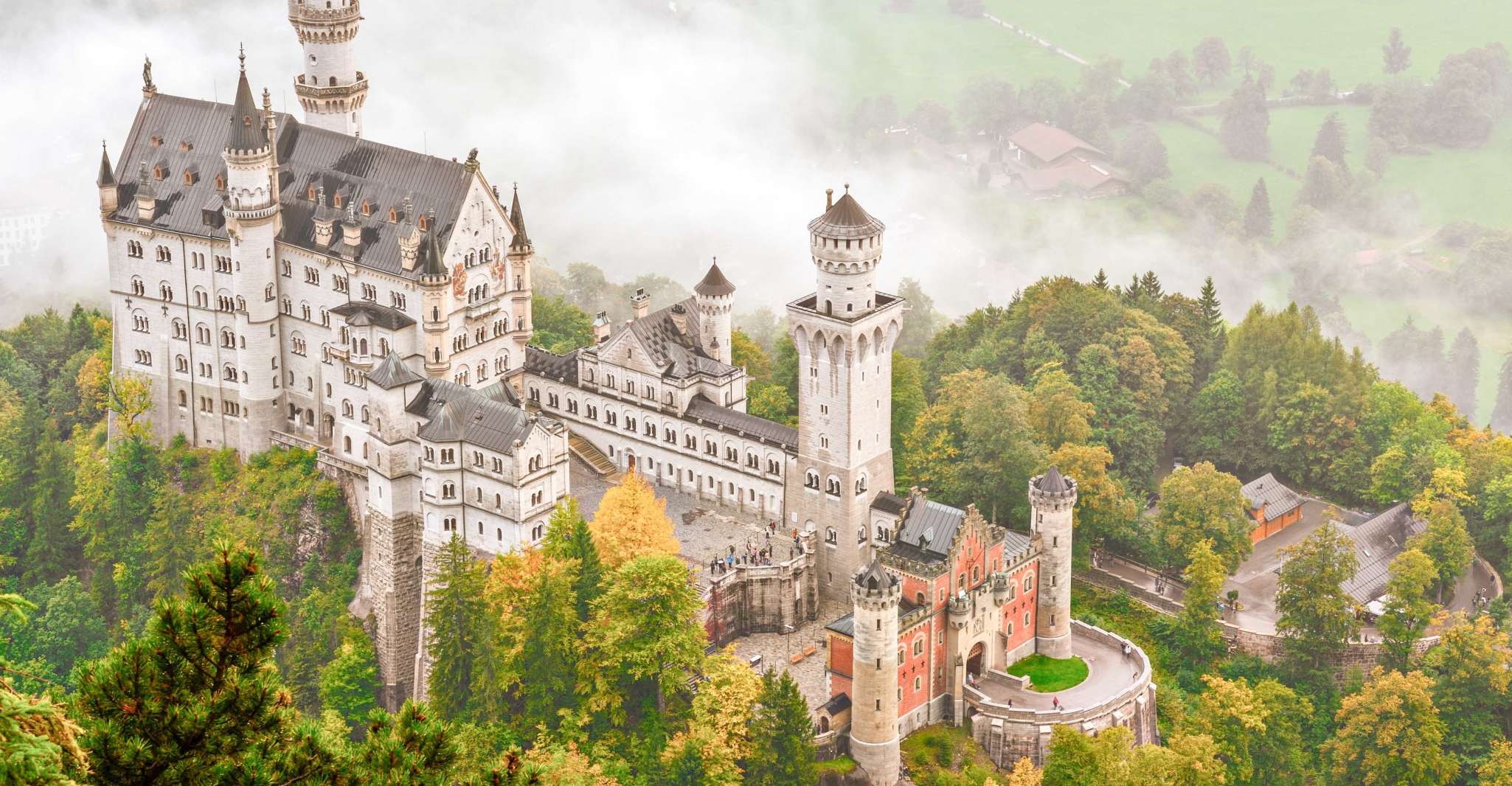From Hohenschwangau, Tour to Neuschwanstein Castle - Housity