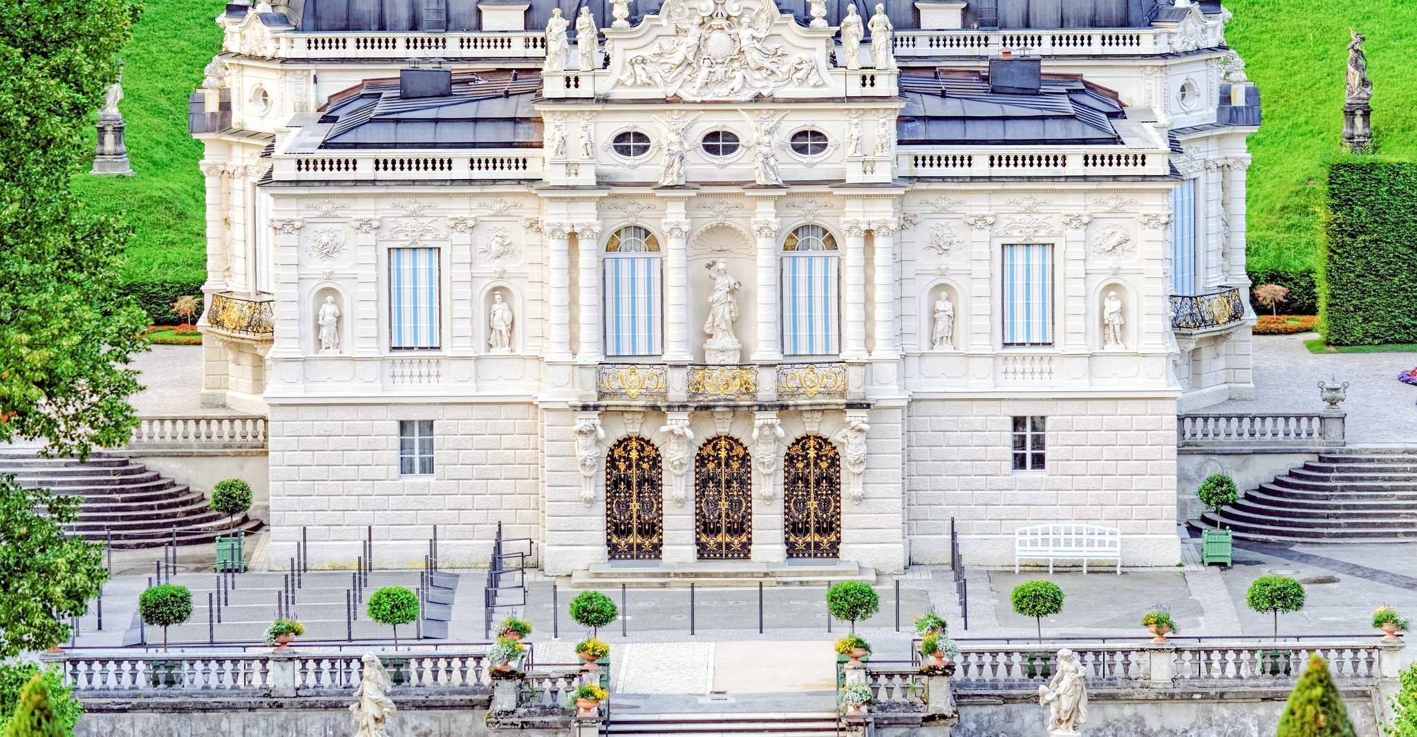 From Munich: Trip to Neuschwanstein & Linderhof in Spanish photo 11