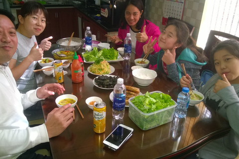 Visite de la ferme de Hanoi et cours de cuisine avec une famille locale