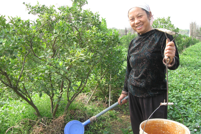 Visite de la ferme de Hanoi et cours de cuisine avec une famille locale