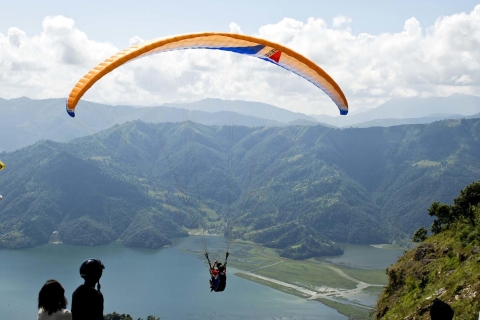 Pokhara: 30-minutowe doświadczenie w paraglidingu