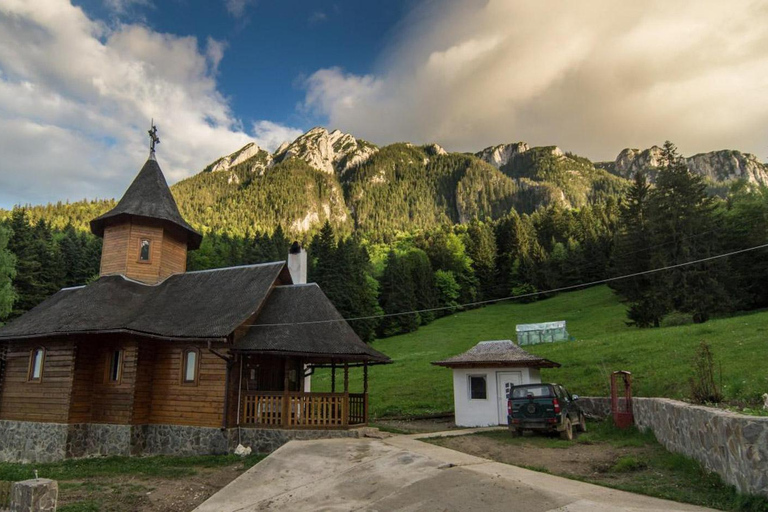 From Brașov: Piatra Craiului National Park Guided Hike